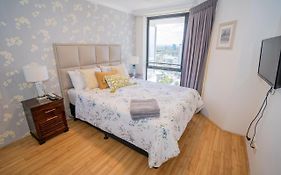 Large Surfers Paradise Apartment With Fantastic Views